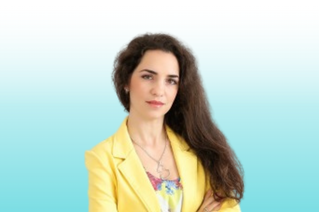 Мирела Матова е член на журито на Space Camp Türkiye. Тя е възпитаник на МГ „Гео Милев“ – Плевен и притежава солидна академична основа от Икономически университет – Варна в областите на икономиката, технологиите и информатиката. В професионалния си път Мирела съчетава опита си в бизнеса и академичните среди с призванието си на учител по ИТ и информатика, ръководител ИКТ и сертифициран кариерен консултант.
